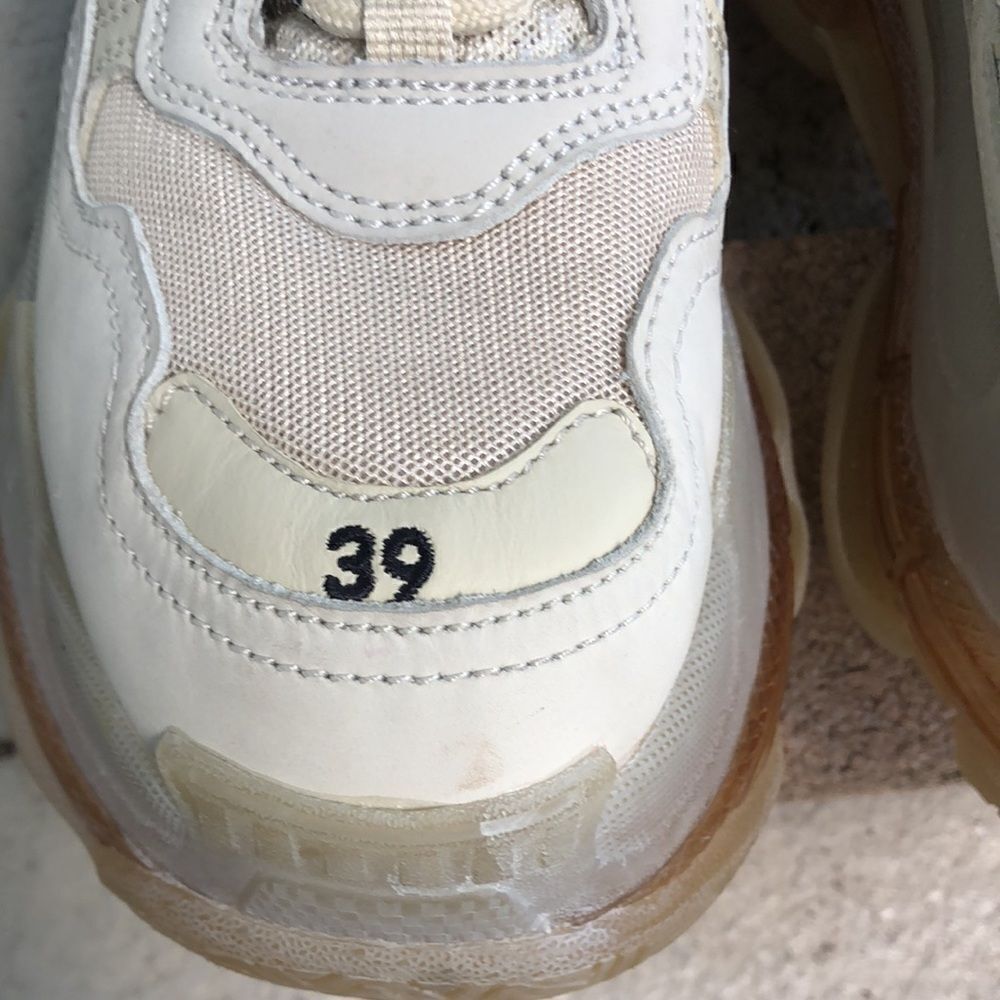 Balenciaga  Triple  S sneakers - Picture 5 of 10